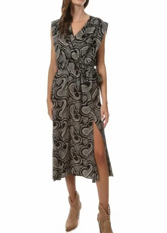 sleeveless dressAeries Wrap Dress V Neck In Paisley