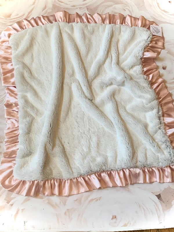 Great Deals winter dressMinky Blanket in Frost