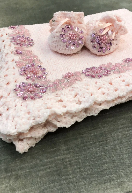 TIME-Limited Offer minimalistic dressPink Applique Crochet Blanket