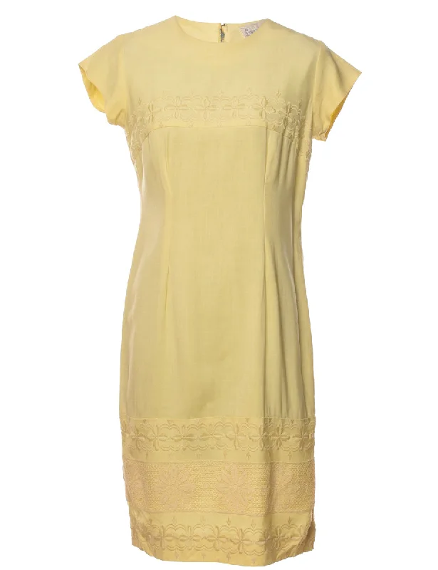 Great Deals vintage trench coatYellow 1960s Mini Dress - M