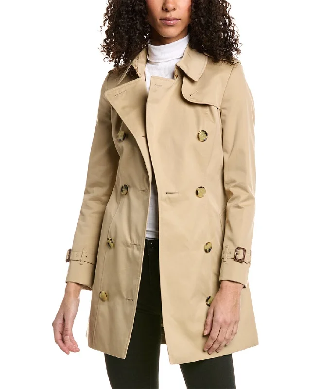 sleek windbreaker jacketBurberry The Chelsea Trench Coat