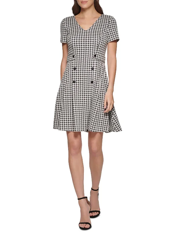 pleated maxi dressWomens Gingham Short Sleeves Fit & Flare Dress