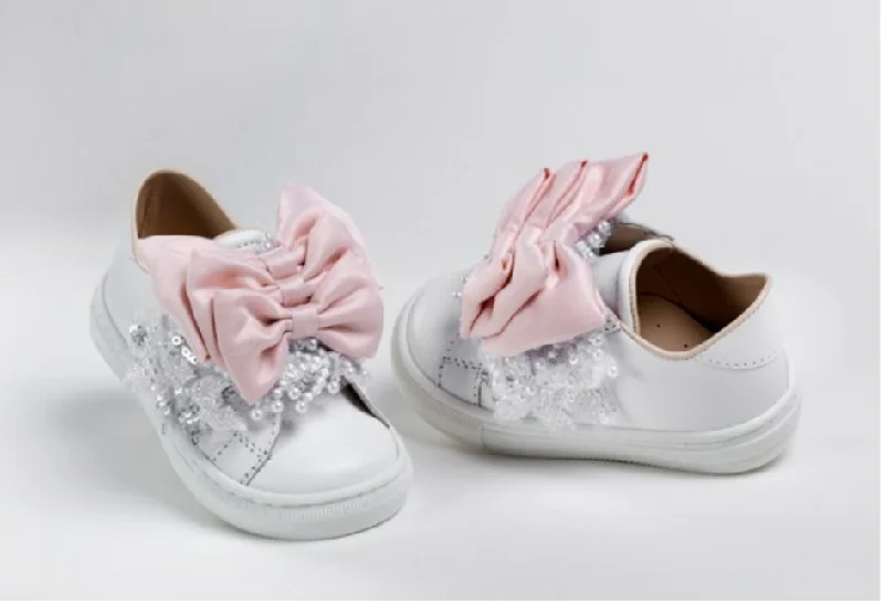 structured dressEver Kid Bow Sneaker