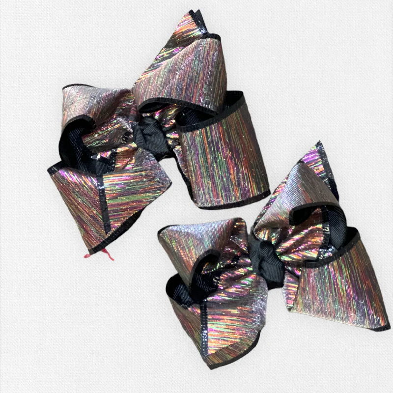 vintage-inspired dressStripe Hologram Clip