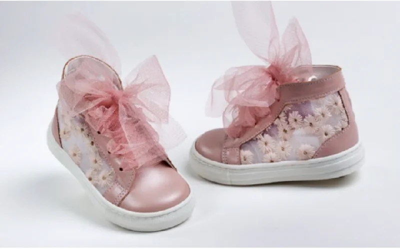 backless dressEver Kid Daisy Flower Sneaker