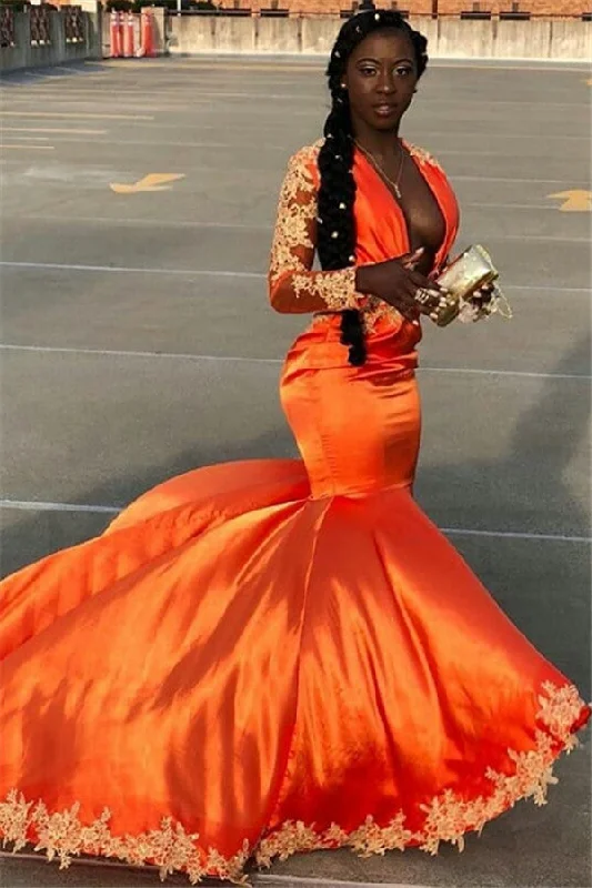 Discount Deals Chic Long Sleevess Deep V-Neck Appliques Mermaid Lace Prom Dresses