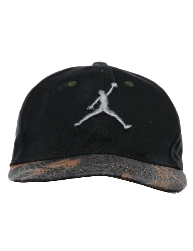 Exclusive Preview zip-up jacketBlack Embroidery Cap - XS