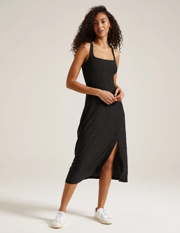 Crazy Deals chic dressFeatherweight Getaway Dress