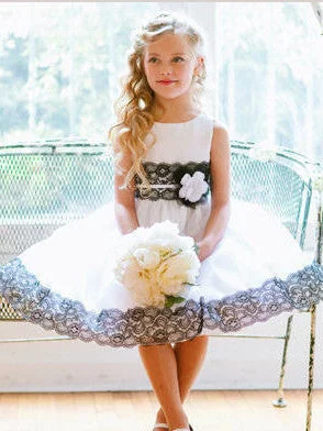 Closeout Sale Flower Girl Dresses Long Black Lace White Bowknot Scoop Taffeta JKF030