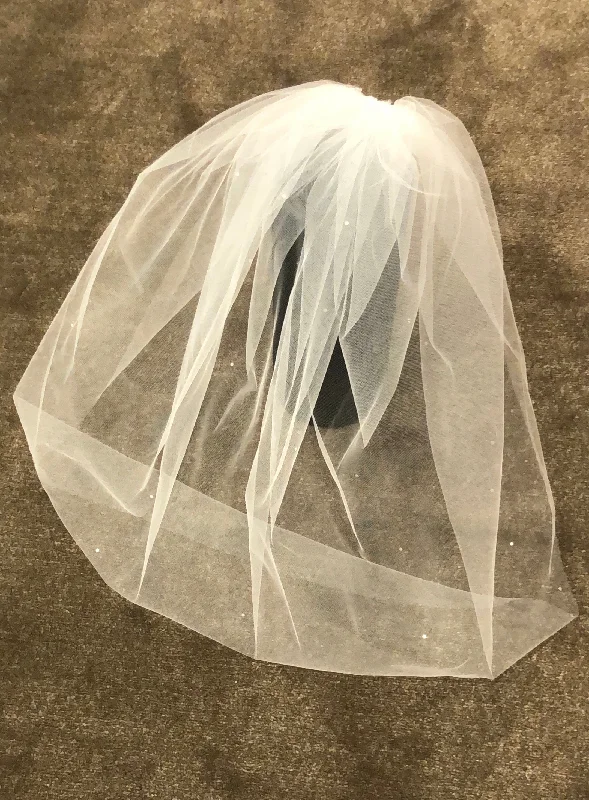 Don’t Miss Out chic dressBubble Veil