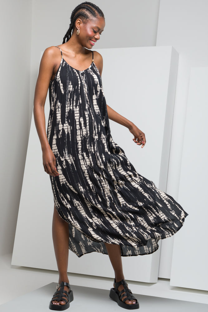 Members Only long sleeve dressCrinkle Border Print Maxi Dress Black