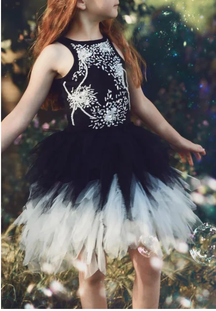 Time-Limited Offer fitted cocktail dressViola Black and White Dress